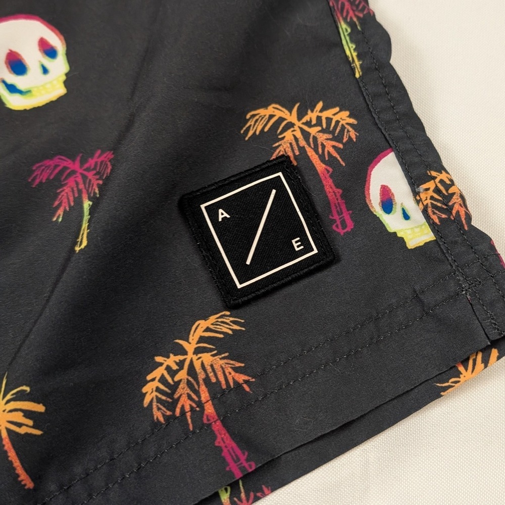 American Eagle Mens Swim Trunks Skull Palm Tree Graphic Print Board Shorts Black - Picture 2 of 12
